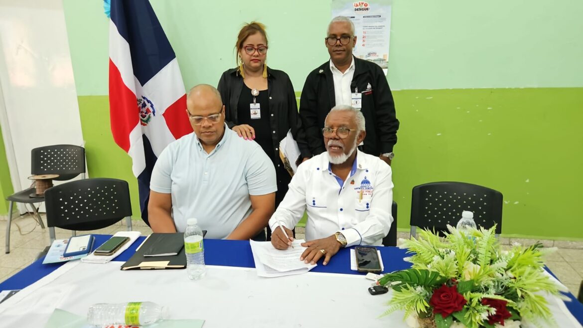 Área IV de Salud realiza Primer Foro Comunitario en la Jornada Nacional Contra el Dengue en Villas Agrícolas