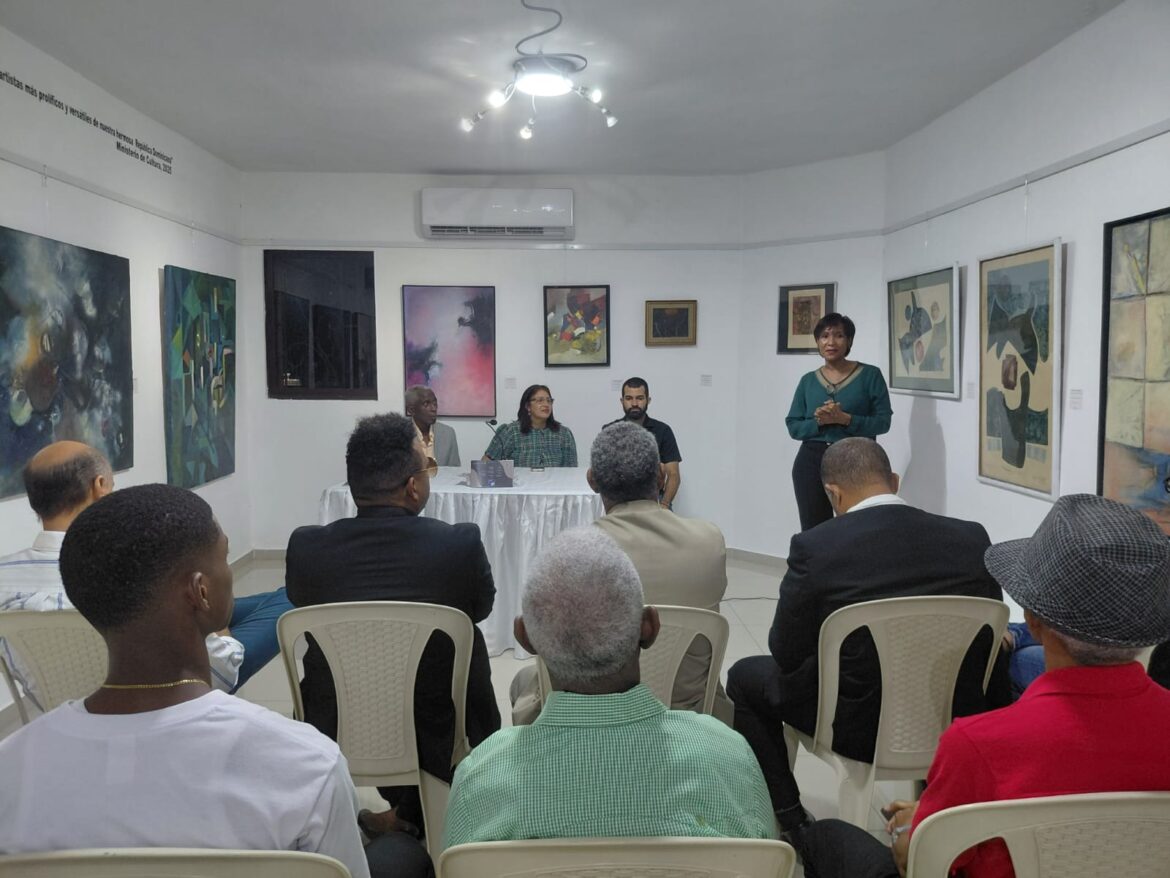 Museo Freddie Cabral clausura exposición "Transición" y pone a circular catálogos