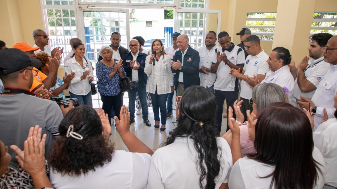 Gabinete de Política Social despliega jornada de servicios y abre ventanilla de Punto Solidario en Pedro Brand