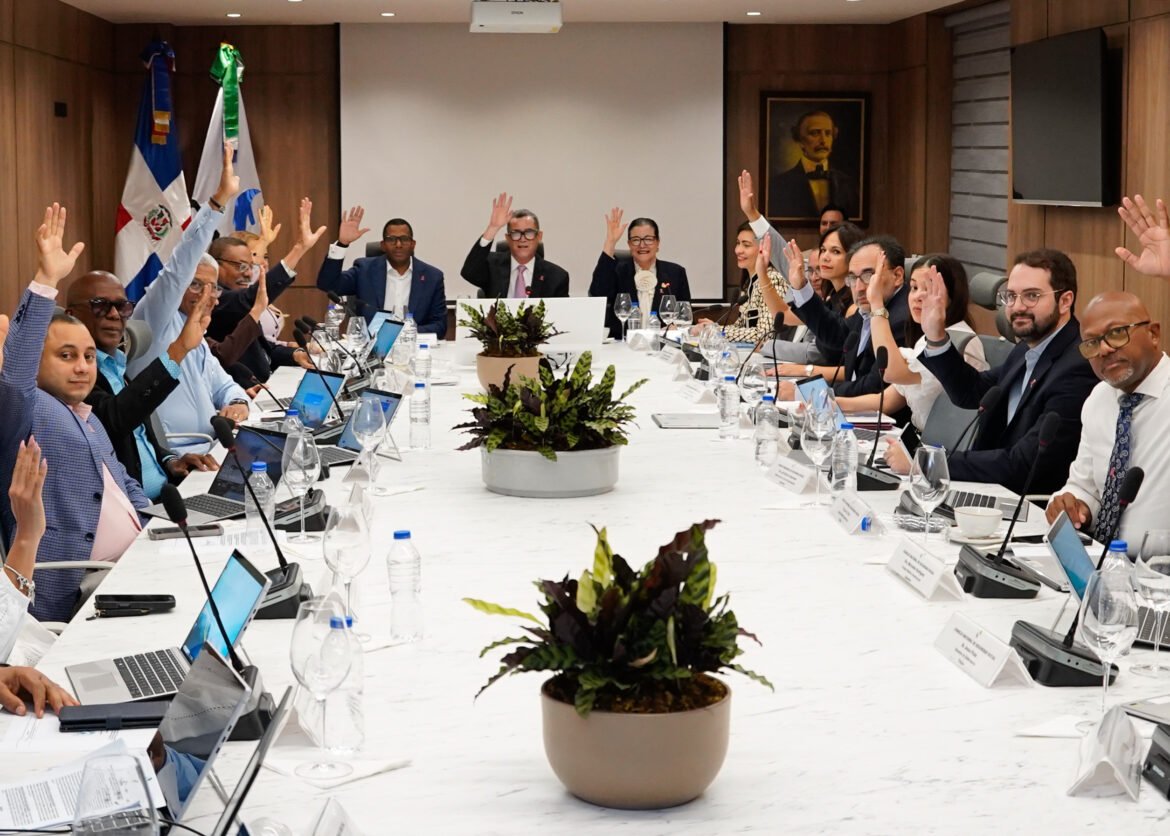 FOMAC cubrirá al 100 % trece medicamentos de alto costo