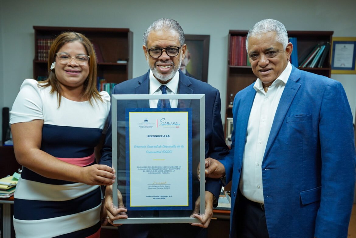 DGDC recibe reconocimiento por transparencia