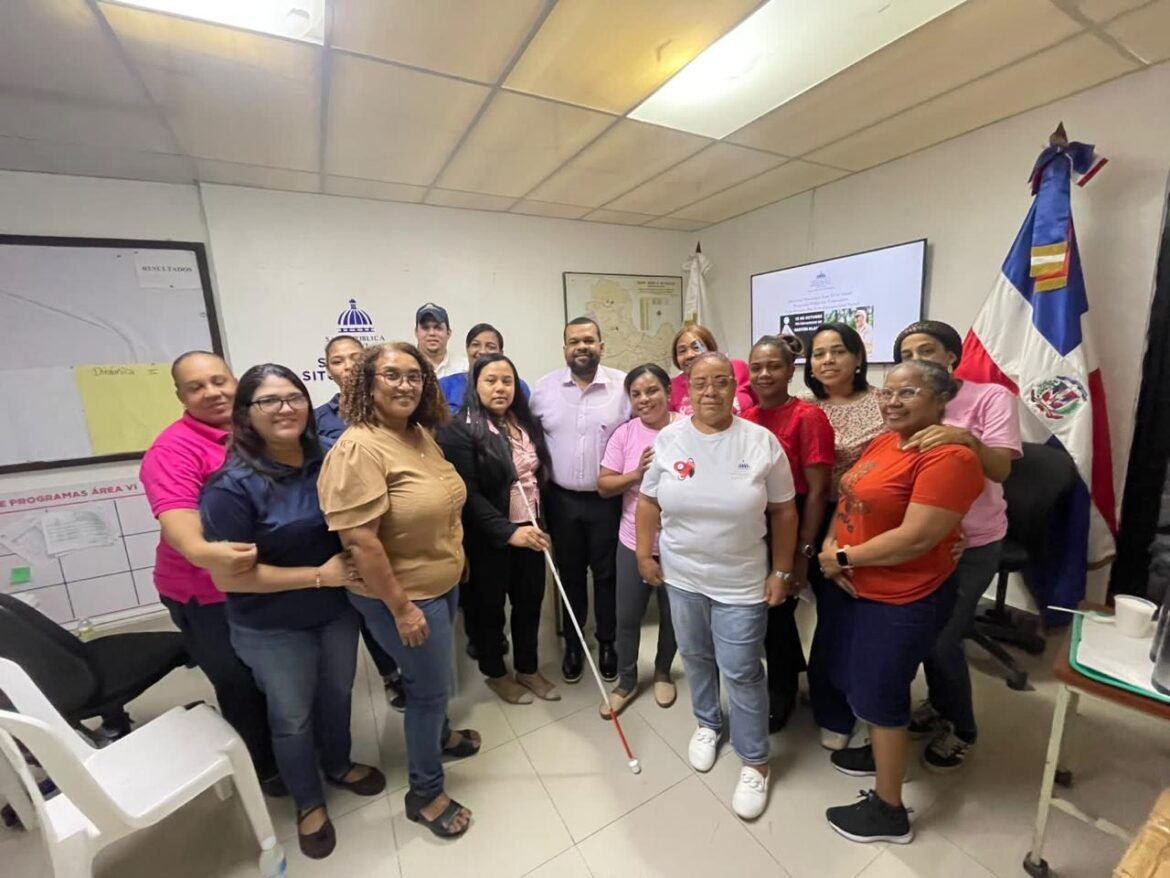 Área VI de Salud Pública promueve inclusión de personas con discapacidad visual